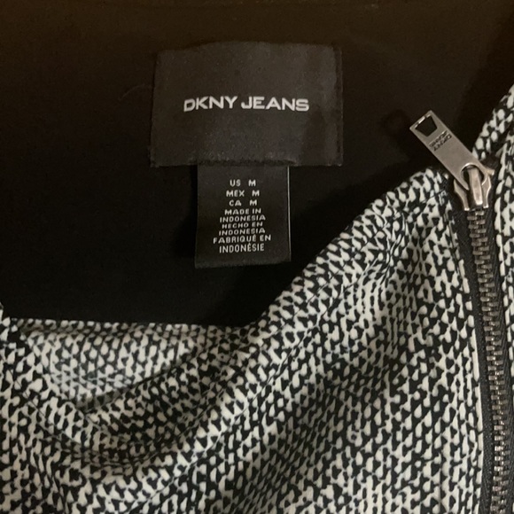 DKNY JEANS - Picture 2 of 7